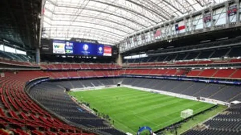 2025年度中国足球界璀璨之星：张玉宁领衔，蒋光太、韦世豪、谢文能、吴曦等足球精英竞逐金球荣耀！